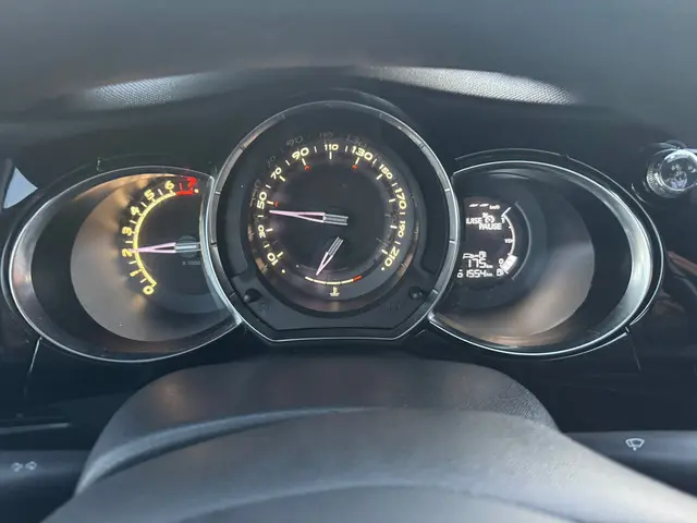 Citroën DS3 1.2 VTi So Chic 2013 Benzine 7