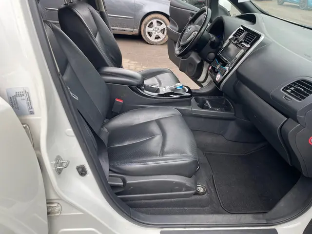 Nissan Leaf Tekna 30 kWh 2016 Elektrisch 9