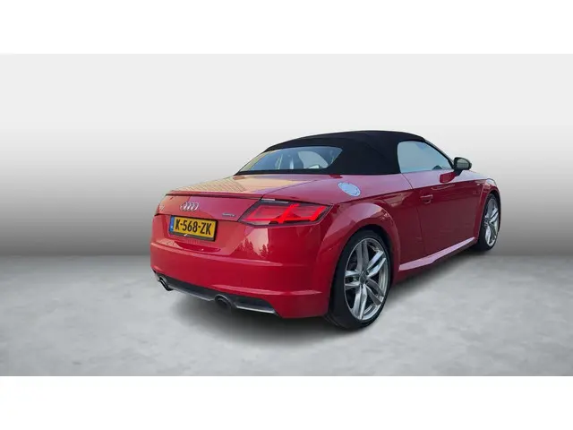 Audi TT 2