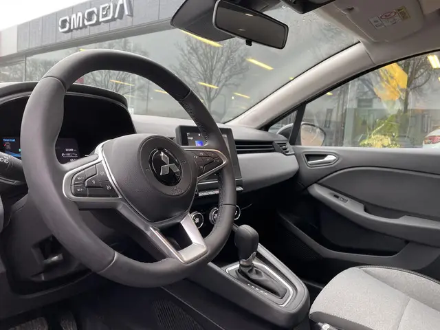 Mitsubishi Colt 1.6 HEV Intense 2024 Hybride Benzine 14