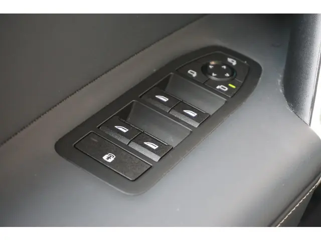 BMW iX xDrive50 2023 Elektrisch 34