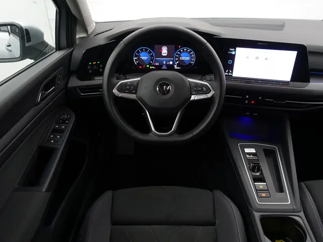 Volkswagen Golf 1.5 eTSI R Line Aut- 2020 Hybride Benzine 7