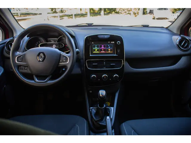 Renault Clio Estate TCe 90 Limited 2020 Benzine 10