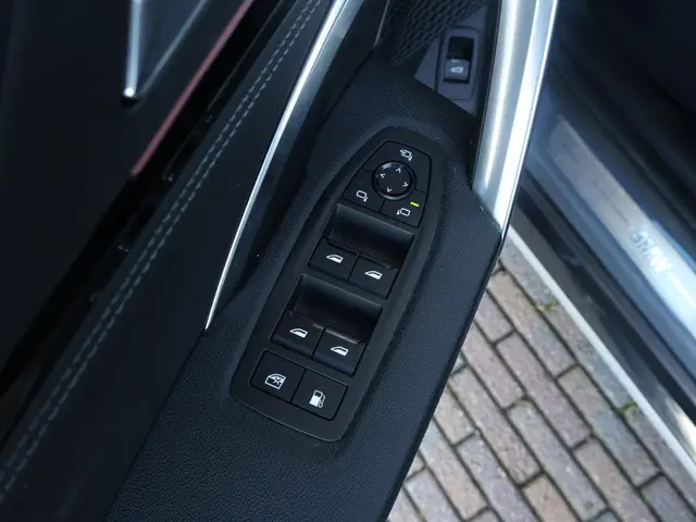 BMW X1 xDrive30e 2022 Hybride Benzine 28