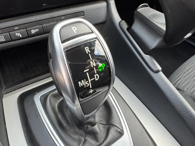 BMW X1 SDrive20i Business+/ Camera / Trekhaak . 2013 Benzine 20