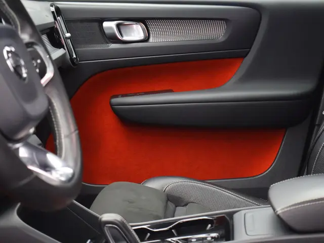 Volvo XC40 T3 Automaat R-Design 2020 Benzine 17