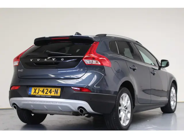 Volvo V40 Cross Country T3 Polar+ Luxury 2019 Benzine 4