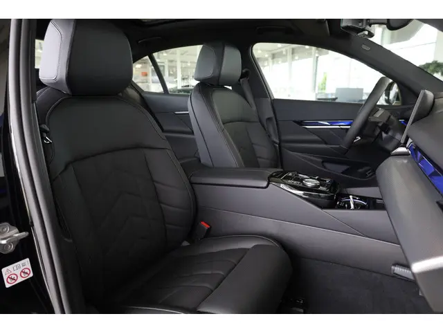 BMW i5 eDrive40 2025 Elektrisch 8