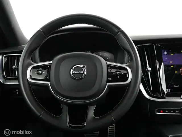 Volvo S60 2.0 B4 R-Design|Blis| panodak|adapt 2021 Benzine 18
