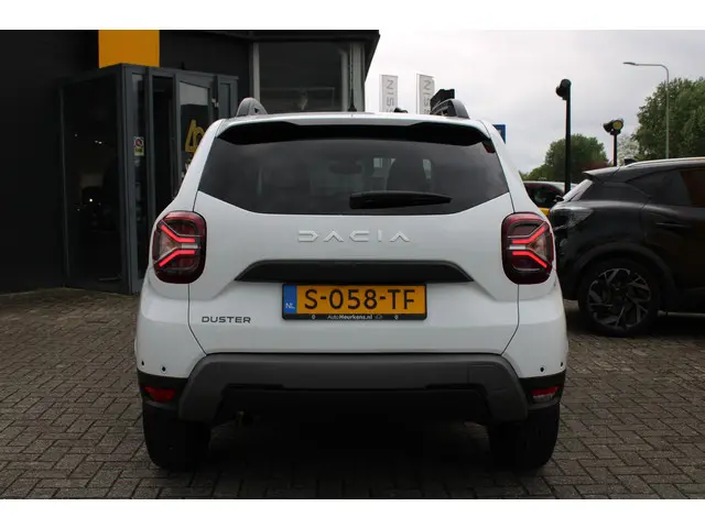 Dacia Duster TCe 130 Journey 2023 Benzine 33