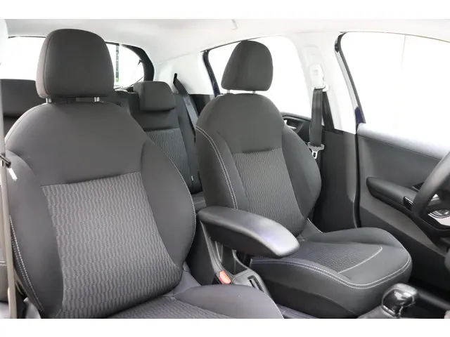 Peugeot 208 1.2 PureTech Blue Lion 2017 Benzine 10