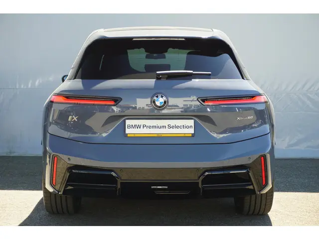 BMW iX xDrive60 2025 Elektrisch 6