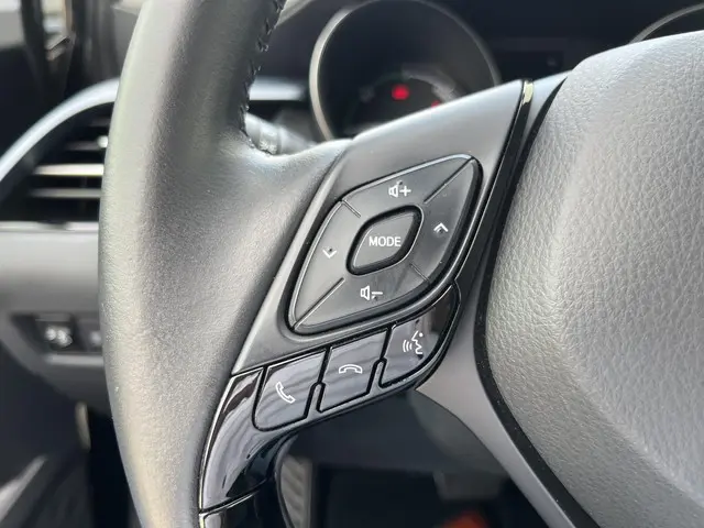 Toyota C-HR 1.8 Hybrid Dynamic 2020 Hybride Benzine 32
