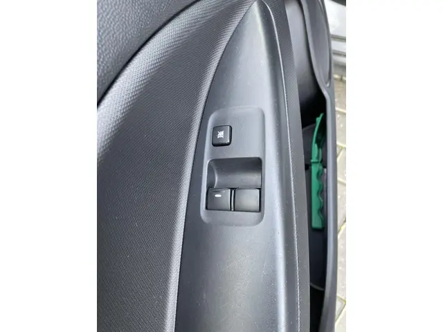 Mitsubishi Space Star 1.0 Cool+ 2017 Benzine 13