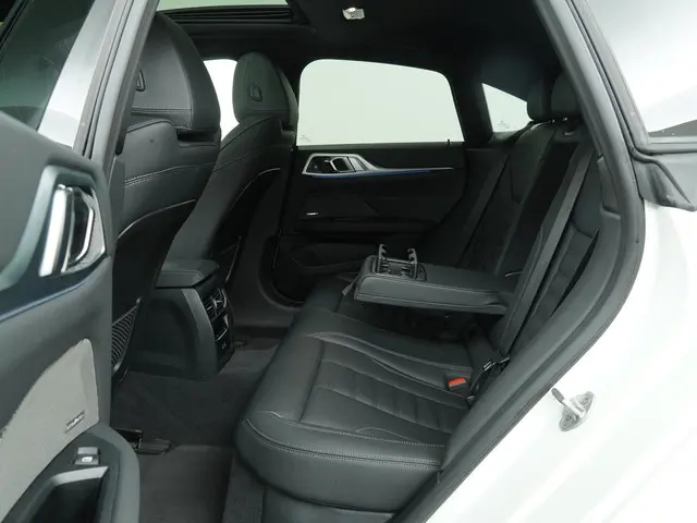 BMW i4 M50 High Executive 84 kWh 2023 Elektrisch 14