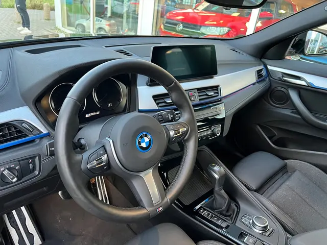 BMW X2 xDrive25e High Executive 2022 Hybride Benzine 38