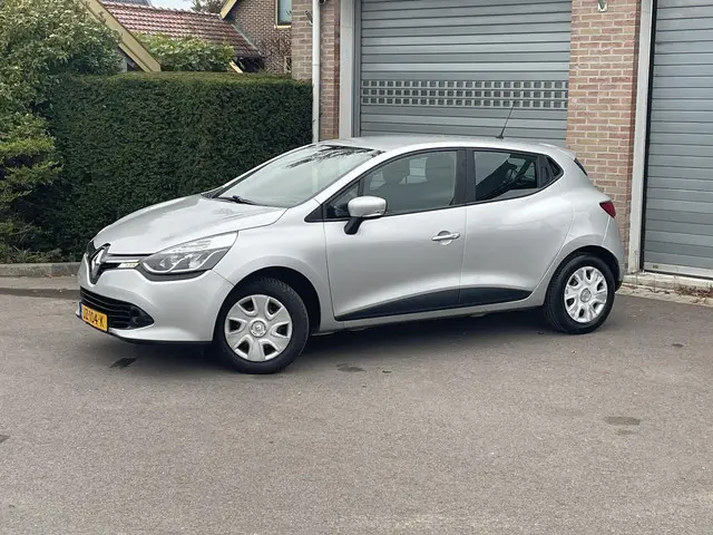 Renault Clio 0.9 TCe Eco2 Expression 2016 Benzine 2