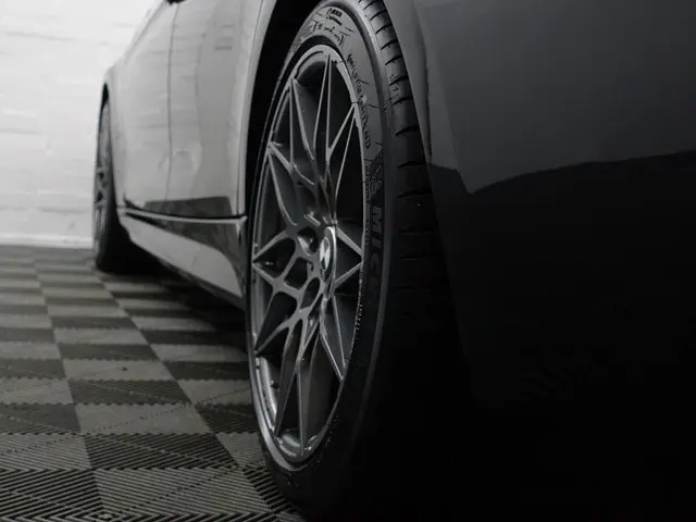 BMW 3 Serie F30 328i M Performance Aut- 2013 Benzine 38