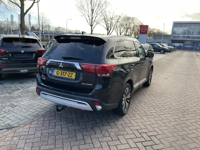 Mitsubishi Outlander 2.0 2WD Limited+ 2019 Benzine 10