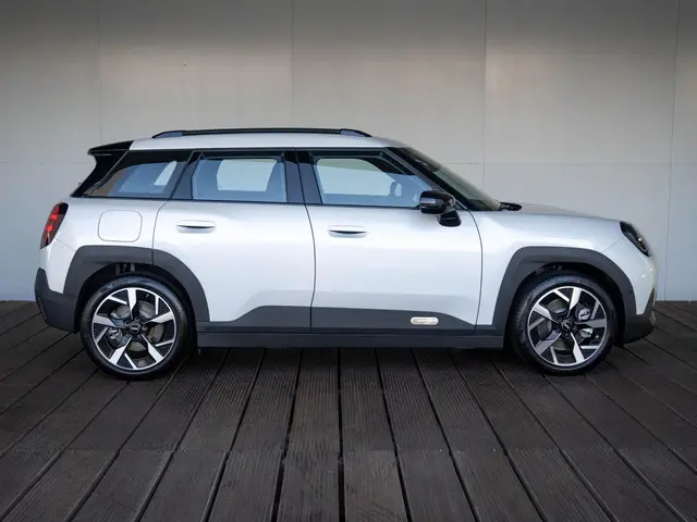 MINI Aceman SE 2025 Elektrisch 4