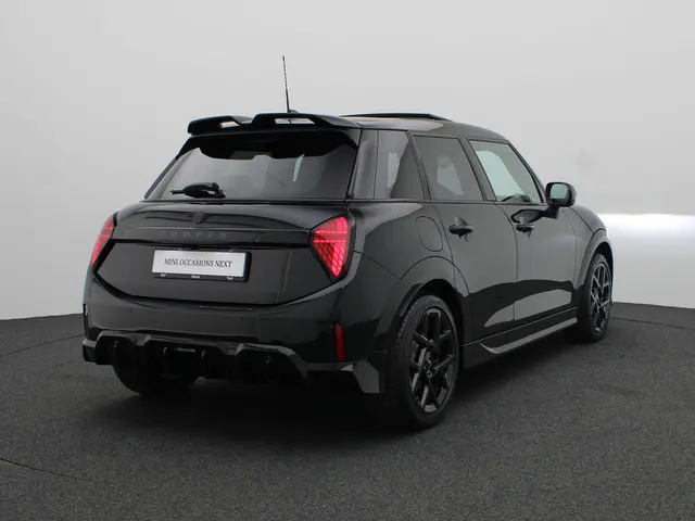 MINI 5-Deurs Cooper C 2025 Benzine 2