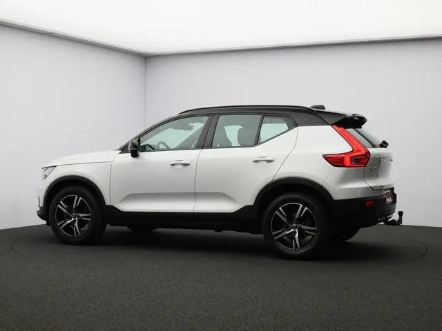 Volvo XC40 T2 Automaat R-Design 2021 Benzine 28