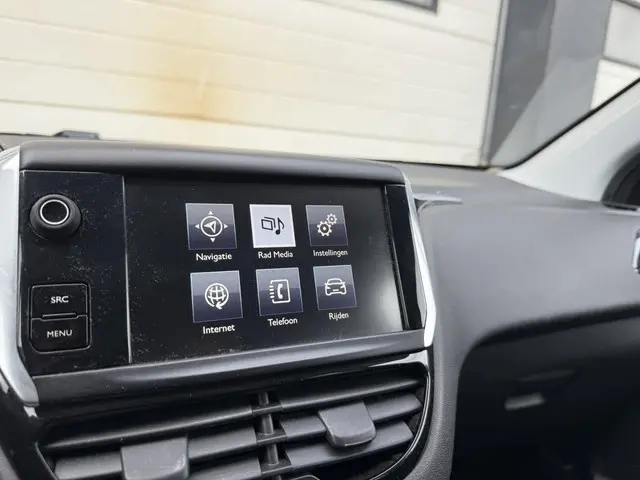 Peugeot 208 1.0 PureTech|Airco|Nieuwe riem 2015 Benzine 16