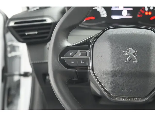 Peugeot 208 PureTech 100 Allure 2022 Benzine 26