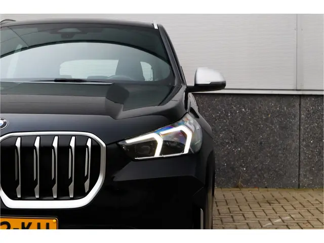 BMW X1 sDrive18i 2023 Benzine 50