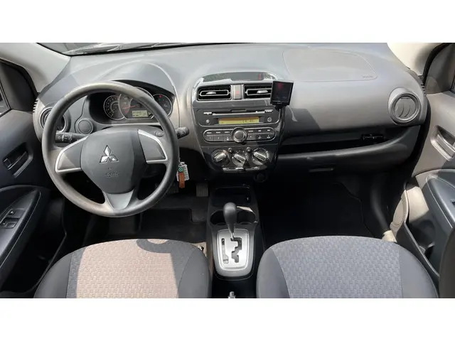 Mitsubishi Space Star 3