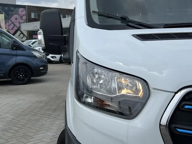 Ford E-Transit 350 L3H3 Trend 68 kWh 2023 Elektrisch 4
