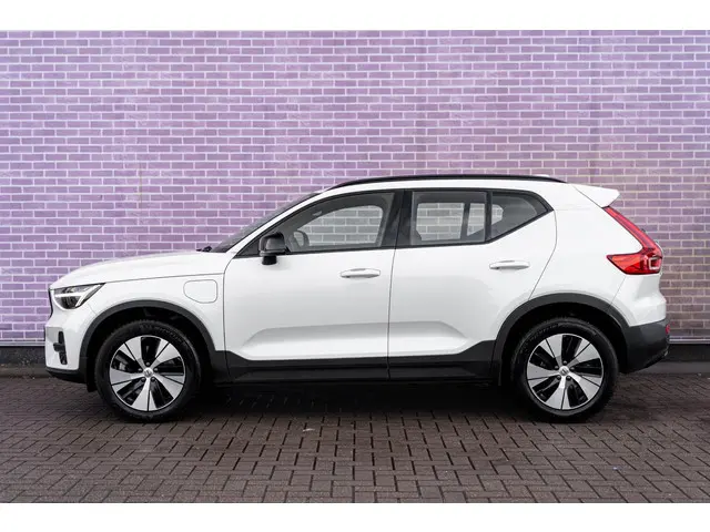 Volvo XC40 Plug-in Hybrid T5 Core 2023 Hybride Benzine 10