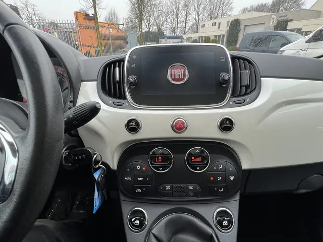 Fiat 500 1.2 Lounge *Airco*PDC*Scherm* 2017 Benzine 12