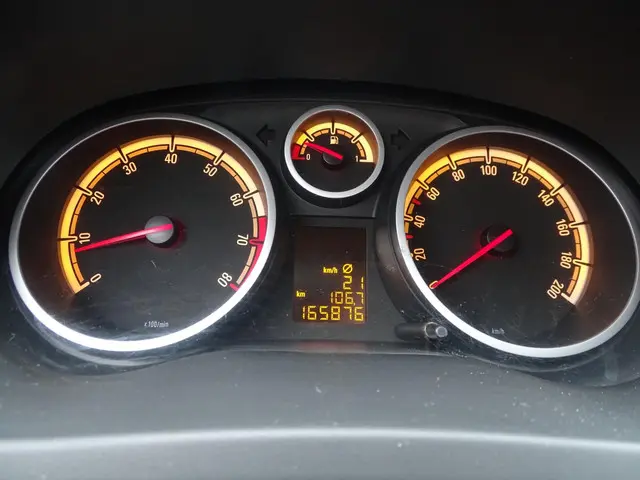 Opel Corsa 1.2-16V Berlin 2014 Benzine 13