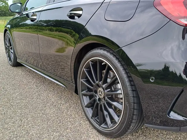 Mercedes-Benz A-Klasse 250 Premium Plus 2022 Benzine 16