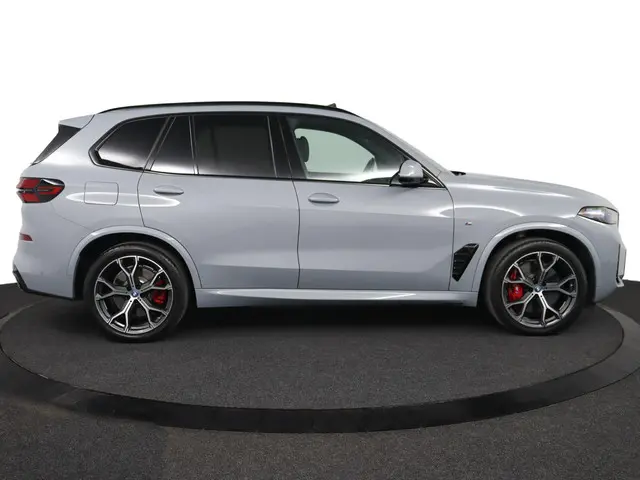 BMW X5 xDrive50e 2025 Hybride Benzine 11