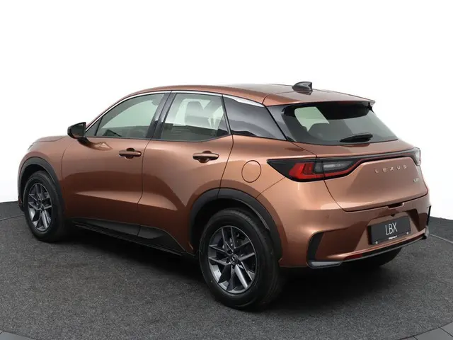 Lexus LBX 2WD 2025 Hybride Benzine 12