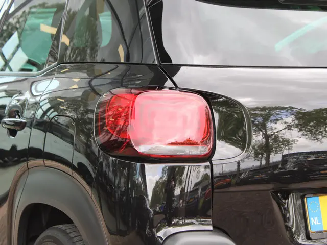 Citroën C3 Aircross 1.2 PureTech S&S Shine 2019 Benzine 28