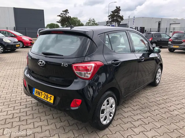 Hyundai i10 1.0i 5DRS AIRCO INCL NW APK 2014 Benzine 4