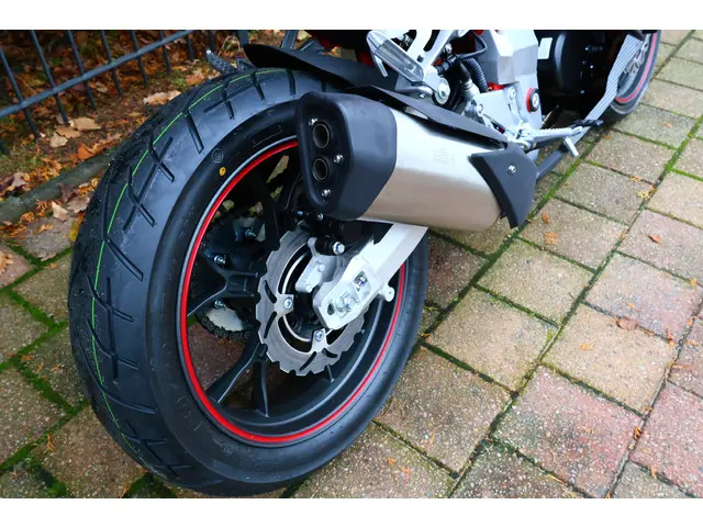 Yamaha YZF R125 TRMOTOR 125 GP-ONE [A1 A2] 2026 Benzine 17