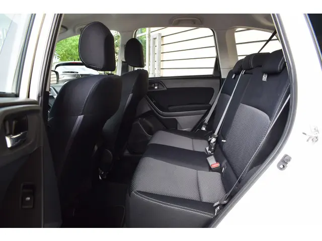 Subaru Forester 2.0 Luxury 2014 Benzine 11
