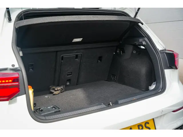 Volkswagen Golf 2.0 TSI R 4Motion 2022 Benzine 30