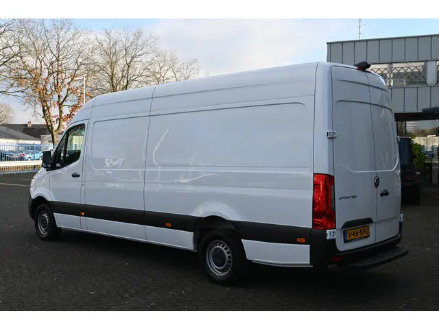 Mercedes-Benz Sprinter 317 CDI L3H2 2024 Diesel 11