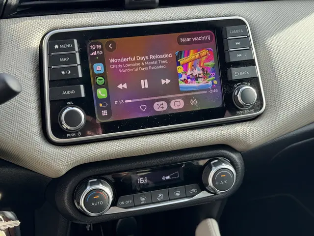 Nissan Micra 1.0 IG-T N-Connecta Trekhaak 2019 Benzine 25