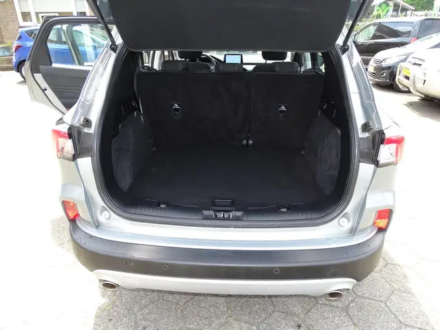 Ford Kuga 1.5 EcoBoost Trend 2021 Benzine 9