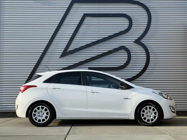 Hyundai i30 1.6 GDI Go! 2015 Benzine 6