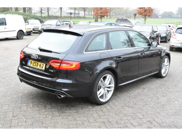 Audi A4 Avant 1.8 TFSI Pro Line S 2014 Benzine 32