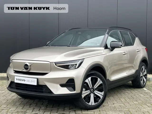 Volvo XC40 Recharge Core 70 kWh 2023 Elektrisch