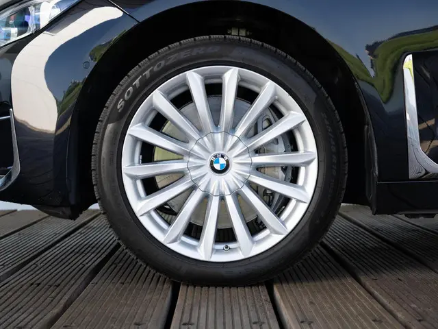 BMW 7 Serie Limousine 740Ld xDrive 2021 Diesel 6