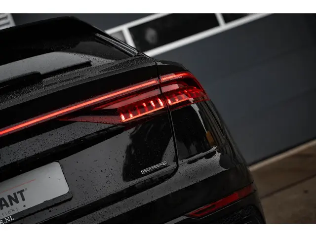 Audi Q8 55 TFSI-E quattro 2023 Hybride Benzine 26
